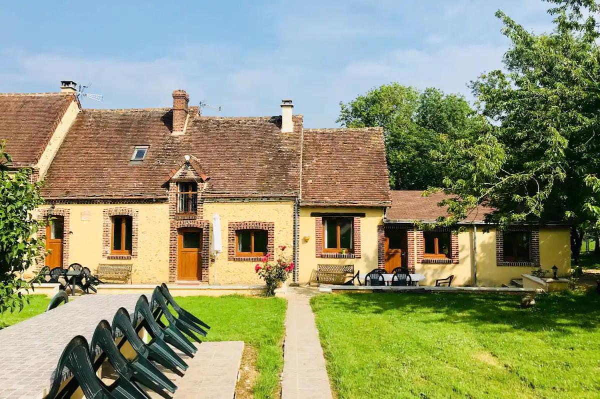 Les Gites De La Maison Lierue Thiron-Gardais Buitenkant foto