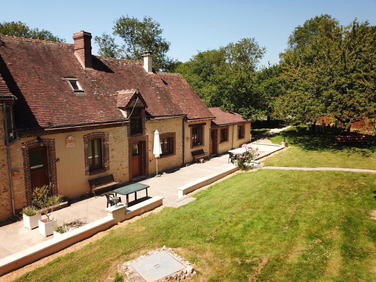 Les Gites De La Maison Lierue Thiron-Gardais Buitenkant foto